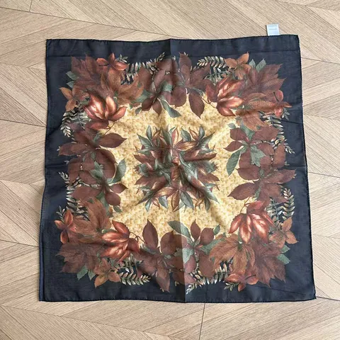 Korean Style Vintage Old Money Printed Square Scarf For Women Mercerized Cotton Decorative Headband Neck Scarf For Vacation
