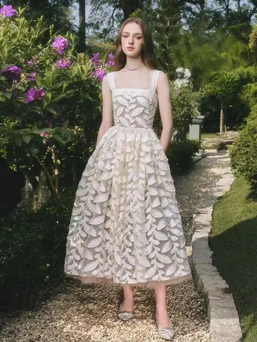 Elegante Vestido Francés Bordado con Empalme de Malla Cintura Alta Adelgazante Socialite Floral Maxi Vestido de Fiesta para Mujer