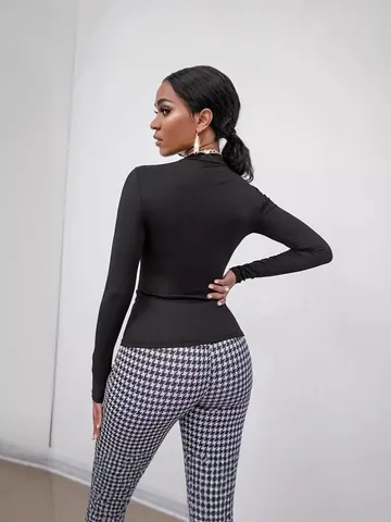 Women's Gothic Ribbed Knit Rhinestone Skull Hands T-Shirt Long Sleeve Slim Fit Mock Neck Punk Black Polyester Top