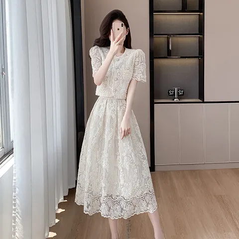 Ensemble Deux Pièces en Dentelle Élégant pour Femme Haut à Manches Courtes Brodé de Perles et Ensemble Jupe Longue Taille Haute