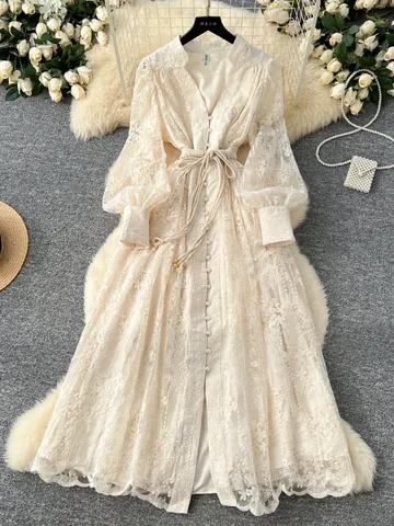 Robe Maxi en Polyester Brodé Vintage Français pour Femme Col en V Manches Lanterne Simple Boutonnage Taille Nouée Robe de Fête Élégante