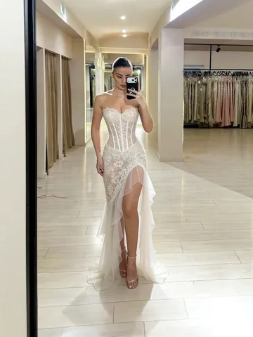 Women Sexy White Strapless Corset Evening Gown High Slit Mesh Pearl Pleated Bodycon Maxi Dress For Party Wedding Banquet