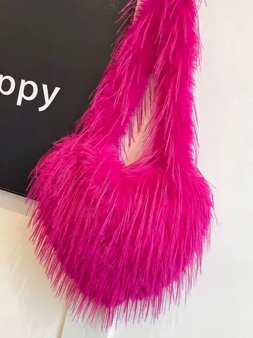 Women Y2K Heart Shaped Plush Shoulder Bag Faux Fur Tassel Punk Style Large Capacity Crossbody Bag For Autumn Winter