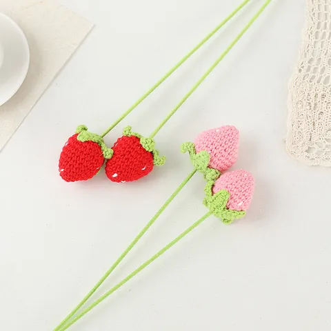 Ramo Artificial de Fresas de Hilo Tejido a Mano Tallo Único Para Decoración Hogar Sala de Estar Regalo Rojo Rosa