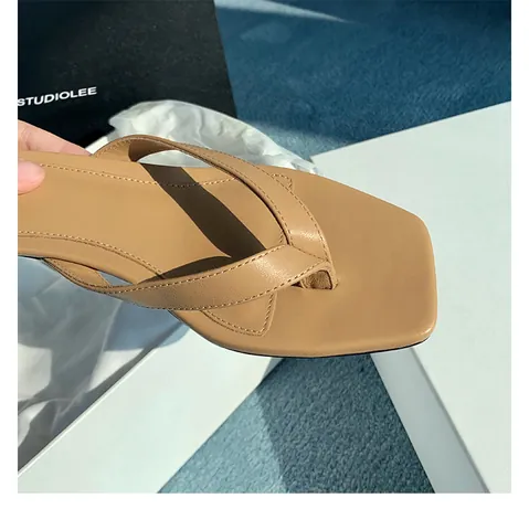 Damen Echtes Rindsleder Flip Flops Eckige Zehen Thong Sandalen Flach Kitten Heel Outdoor Sommer Strand Halbschuhe