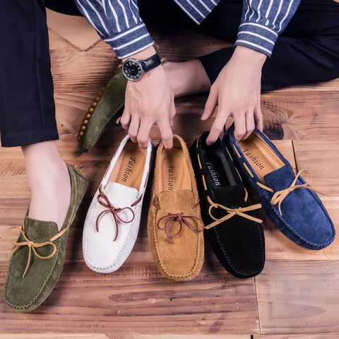 Mocassini da Uomo in Pelle Scamosciata Scarpe da Guida Casual Slip-on Decorazione a Fiocco Comodi Traspiranti Loafer Uomo Taglie Forti