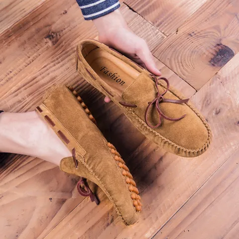 Mocassini da Uomo in Pelle Scamosciata Scarpe da Guida Casual Slip-on Decorazione a Fiocco Comodi Traspiranti Loafer Uomo Taglie Forti