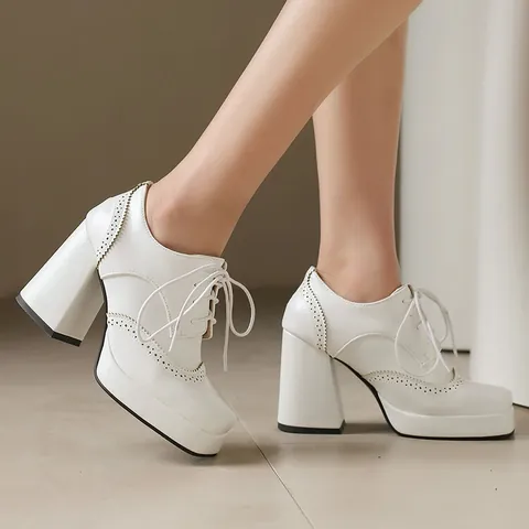 Chaussures Lolita Vintage Brogue Plateforme Talons Hauts pour Femmes Talon Épais Cuir PU Mary Jane Bout Carré Lacets Grande Taille