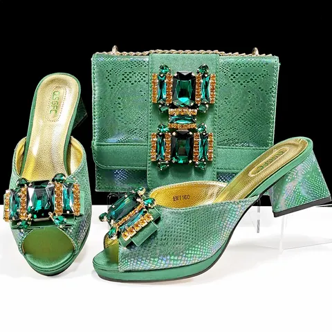 Luxuriöse Schlangenmuster Strass-Viereckschnalle Blockabsatz Mules Mit Passender Kettentasche Damen Schuh- Und Taschenset