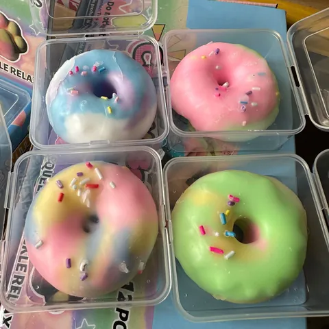 Simulated Crispy Donut Squishy Stress Relief Sensory Toy Cute Cat Paw Heart Macaron Colors Decompression Squeeze Toy For Adults Kids Office Relaxing