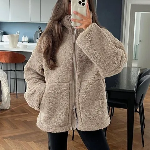 Dames Teddy Fleece Jas Polyester Rits Losse Pluche Mantel Met Zakken Casual Winter Warm Staande Kraag Top Voor Vrouwen