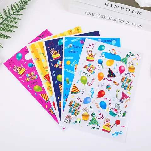 Sacs Cadeaux de Fête d'Anniversaire de Dessin Animé en Plastique Avec Poignée pour Bonbons Biscuits Faveurs Célébrations Enfants