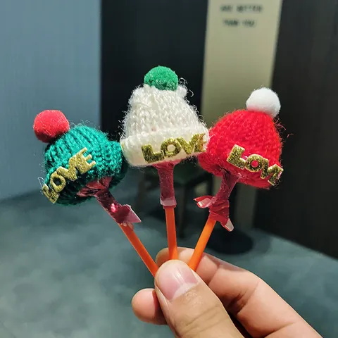 Mini Gorros de Navidad de Punto Rojos Blancos Verdes con Pompones Decoración para Piruletas Gorros de Dedo para Manualidades de Fiesta
