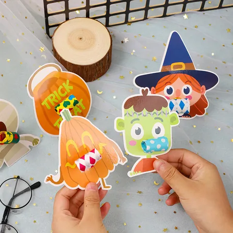 Halloween Feesttoeters Lawaaimakers Met Cartoon Figuren Karton Plastic Papier Fluitje Voor Kinderen Verjaardagsfeestjes