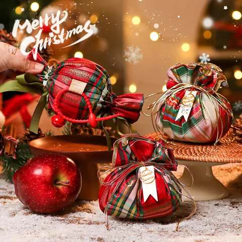 Creative Christmas Gift Bag Velvet Apple Pouch Candy Shape Drawstring Bag With Bell Ribbon For Christmas Eve Party Decor