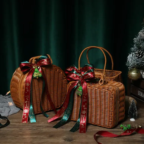 Christmas Woven Handheld Gift Box European Plastic Woven Basket With Bow For Holiday Souvenir Packaging Storage Case