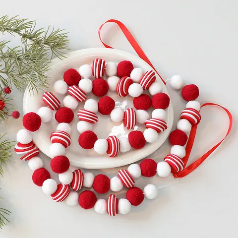 Guirlande de Boules en Feutre Rouge et Blanc Banderole Bricolage Décoration Suspendue pour Sapin de Noël Ornement Fenêtre Fête