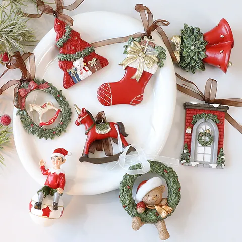 Vintage 3D Resin Christmas Tree Ornaments Retro Bear Reindeer Wreath Bell Hanging Pendants For Holiday Home Party Decor Gifts