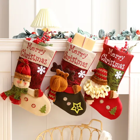 Calze di Natale Grandi Ricamate Babbo Natale Pupazzo di Neve Renna In Maglia Peluche Calzini Appesi per Decorazioni Natalizie del Camino