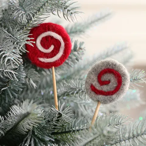Handgefertigte Wollfilz Weihnachtsanhänger Zuckerstange Lolli Eiscreme Puppen Hängedekoration Für Weihnachtsbaum Zuhause Party Deko