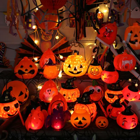 Lanterna a Zucca a LED di Halloween Oggetti di Scena in Plastica Secchiello Zucca Pipistrello Scheletro Fantasma Luce per Festa Casa