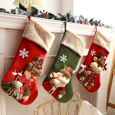 Calze di Natale Grandi Ricamate Babbo Natale Pupazzo di Neve Renna In Maglia Peluche Calzini Appesi per Decorazioni Natalizie del Camino