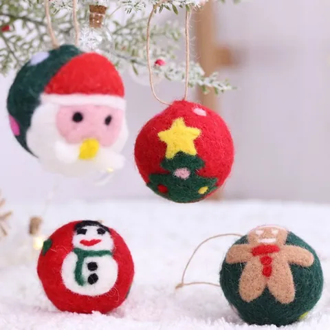 Décorations de Noël en Feutre de Laine Fait Main Père Noël Bonhomme de Neige Bonhomme de Pain d'Épices Arbre Gland Suspendu
