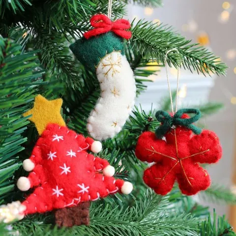 Handmade Wool Felt Christmas Ornaments Snowflake Star Sock Reindeer Tree Hanging Decorations For Christmas Tree Home Party Decor