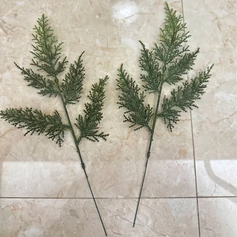 Branches de Pin Artificielles Colle Souple Cinq Dents Aiguilles Vertes pour Décoration Couronne Noël Paysage DIY Artisanat Maison