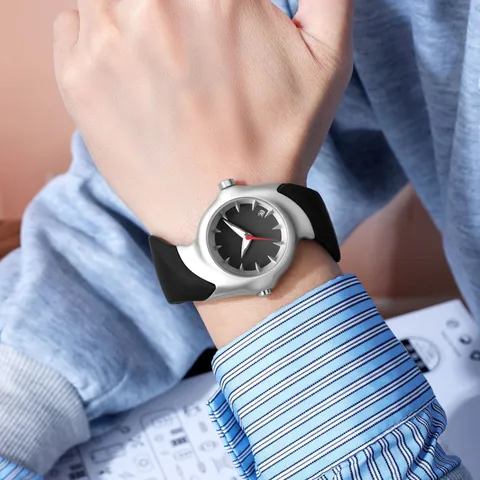 Reloj de Cuarzo Irregular Distorsionado Y2K para Hombre Mujer Vintage Futurista Caja de Aleación Correa de Silicona Retro