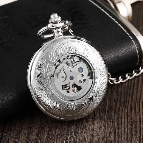 Montre à Gousset Mécanique Rétro Argent pour Homme Cadran Squelette Chiffres Romains Boîtier Gravé Couvercle à Clapet en Alliage Avec Chaîne
