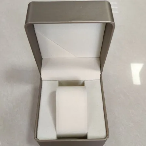 CILOA Boîte à Montre Portable Rectangle Carré en Cuir PU Étui de Rangement pour Montres Homme Femme Boîte Cadeau Bijoux