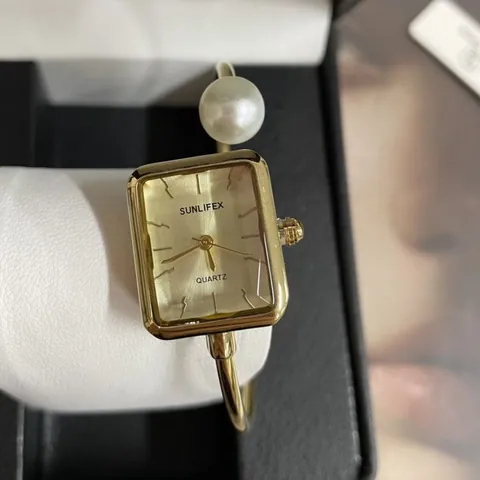 Reloj de Cuarzo de Lujo de Aleación de Zinc Mujer Retro Esfera Cuadrada Ovalada Perla Artificial Strass Reloj de Brazalete