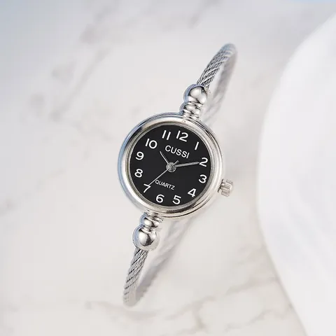 Reloj de Pulsera Tipo Brazalete para Mujer Correa de Cable Trenzado Minimalista Cuarzo Analógico Elegante Esfera Redonda Reloj Joya