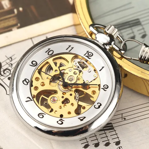 Orologio da Taschino Meccanico Scheletro Vintage Retrò Steampunk Lega Numeri Romani Carica a Mano Ciondolo Orologio da Uomo
