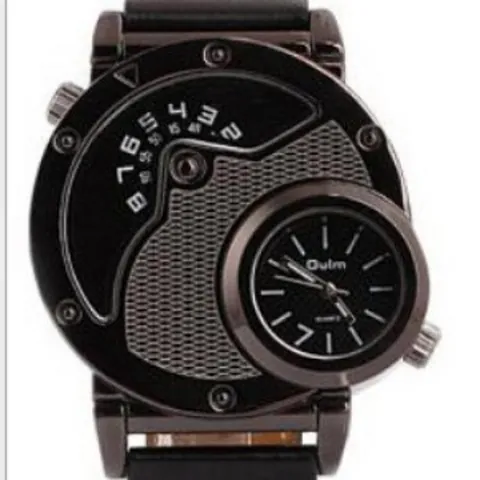 Montre Oulm Fashion pour Homme Double Fuseau Horaire Punk Sport Montre à Quartz pour Homme Bracelet en Cuir Véritable Rivets Design Industriel Montre-Bracelet