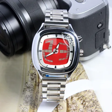 Montre Homme Y2K Rétro Millennial Double Affichage Quartz Bracelet Alliage Imperméable Mode Design de Niche