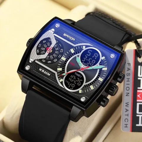 SANDA Montre de Sport pour Homme Grande Caisse Carrée en Alliage de Zinc Triple Fuseau Horaire Résistant à l'Eau Cadran Lumineux