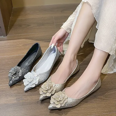 Women's Elegant Pointed Toe Flat Wedding Shoes Sparkly Glitter Bridal Single Shoes With 3D Rhinestone Flower Party Dress Shoes