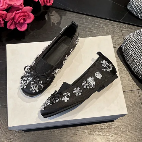 Elegant Women Round Toe Ballet Flats Satin Slip On Shoes With Rhinestone Flower Bow Decorative Fashion Flat Shoes