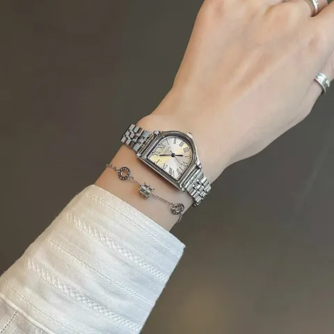 Reloj de Cuarzo para Mujer Vintage GUOU Caja de Aleación Correa de Metal Números Romanos Esfera Irregular Elegante Reloj de Pulsera