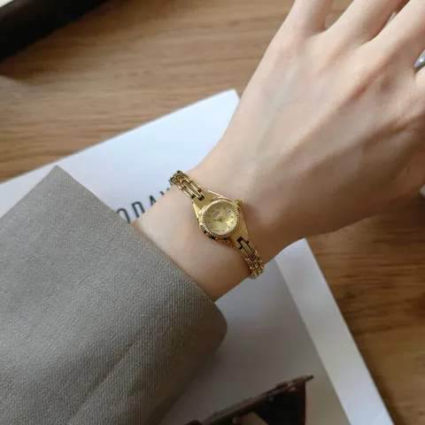 GEDI Dames Retro Goud Quartz Horloge Franse Vintage Kleine Wijzerplaat Legering Ketting Strass Luxe Elegant Metalen Polshorloge Sieraden