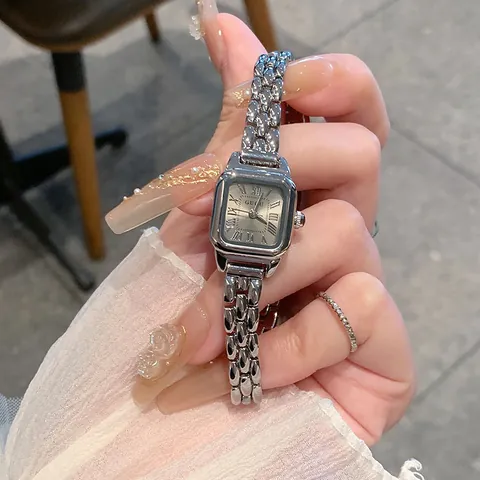 GUOU Elegant Women's Quartz Watch Vintage Square Dial With Roman Numerals Alloy Bracelet Strap Fashion Jewelry Wristwatch