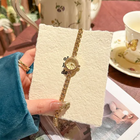 SKHL Vintage Gold Uhr Damen Leichter Luxus Quarzuhr Legierung Edelstahl Kleines Zifferblatt Wasserdichte Dress Watch