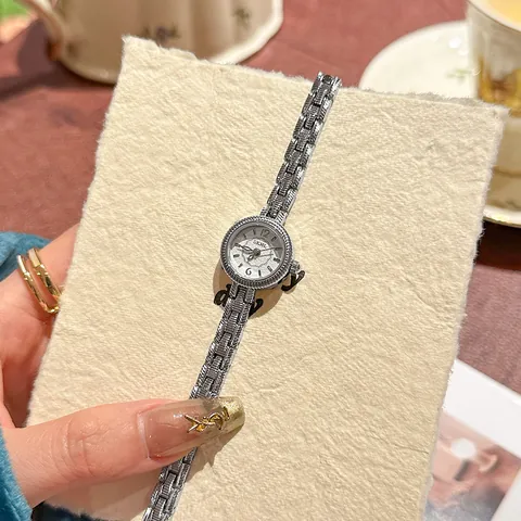SKHL Vintage Gold Uhr Damen Leichter Luxus Quarzuhr Legierung Edelstahl Kleines Zifferblatt Wasserdichte Dress Watch