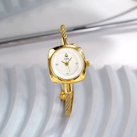Elegant Women Bangle Watch Quartz Square Dial Alloy Cable Twist Strap Waterproof Fashion Jewelry Wristwatch