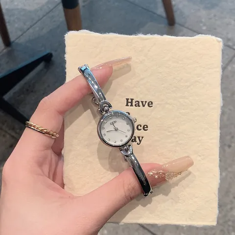 Women Quartz Watch Minimalist Delicate Round Dial Bangle Bracelet Watch Fashion Korean Style Rhinestone Alloy Wristwatch