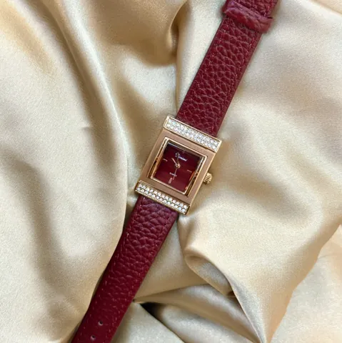 Vintage Angola Red Women's Quartz Watch Fashion Leather Strap Small Dial Gold Alloy Case Rhinestone Accents French Style Wristwatch