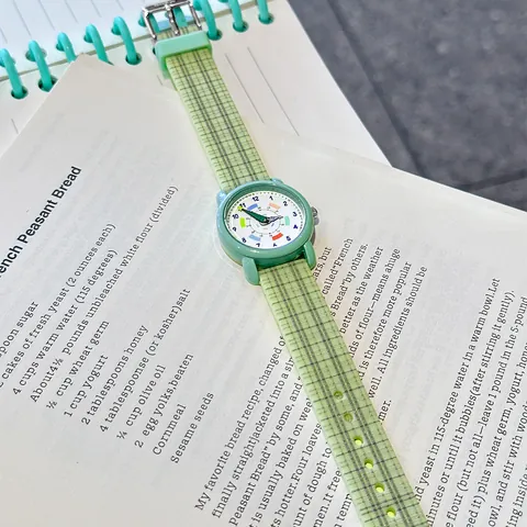Reloj de Cuarzo Impermeable de Dibujos Animados para Niños Estudiantes Lindo Correa de Silicona de Rejilla de Dopamina Reloj de Pulsera para Niñas