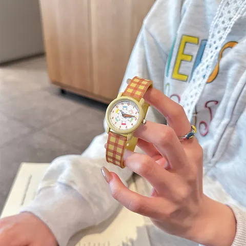 Reloj de Cuarzo Impermeable de Dibujos Animados para Niños Estudiantes Lindo Correa de Silicona de Rejilla de Dopamina Reloj de Pulsera para Niñas